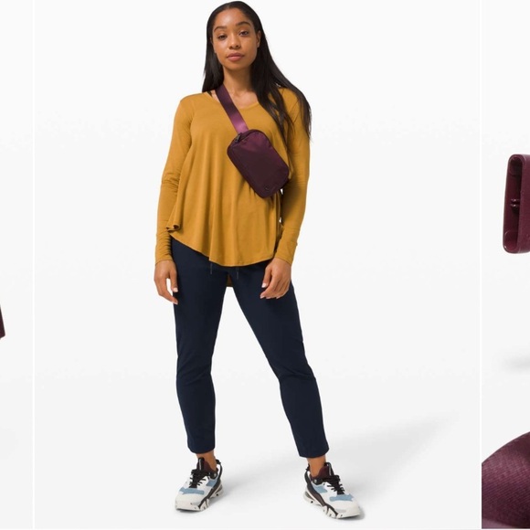 Lululemon Everywhere Belt Bag *1L
Cassis - Picture 5 of 10